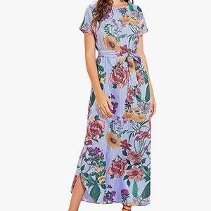 Milumia Floral Print Round Neck Maxi Dress with Belt Size Large